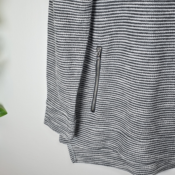 Per Se Sport Gray Stripe Knit Sweater Medium Large Stretch Country Cottage Chic - Picture 3 of 9